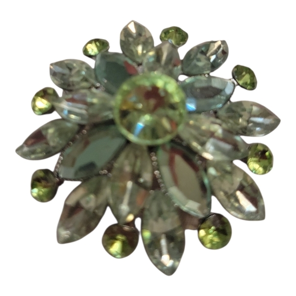Vintagec Chartreuse Colored Brooch - Picture 3 of 6